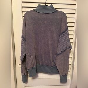 Oli & Hali Vintage Blue Sweatshirt